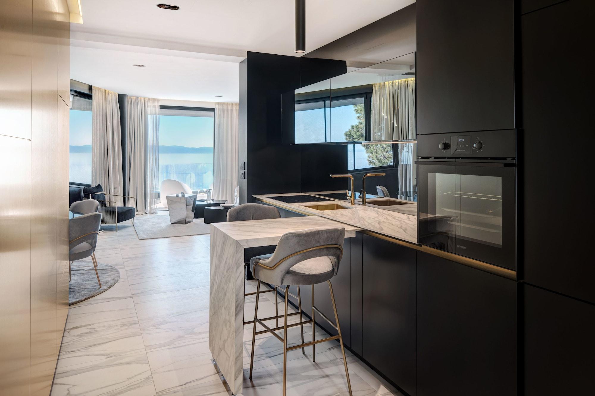 Posh Residence Luxury Suites สปลิท ภายนอก รูปภาพ