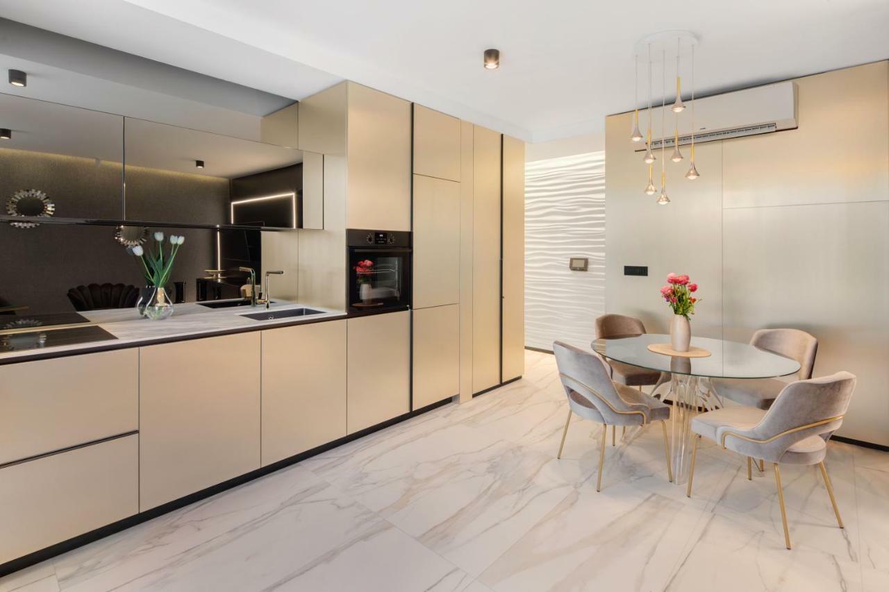 Posh Residence Luxury Suites สปลิท ภายนอก รูปภาพ