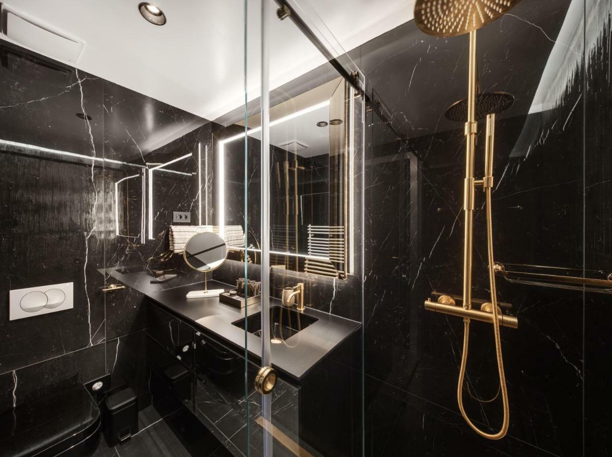 Posh Residence Luxury Suites สปลิท ภายนอก รูปภาพ